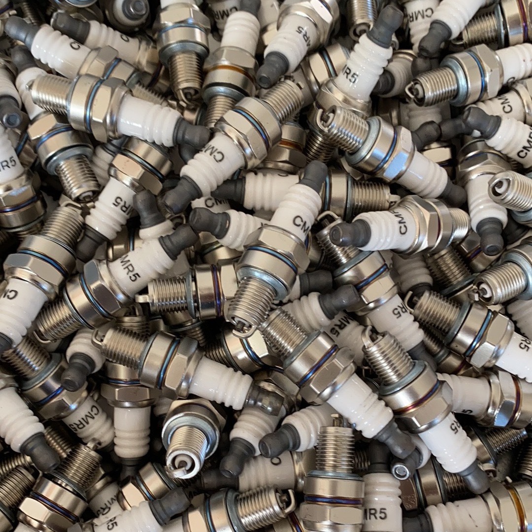 CMR6H/CMR5H/CMR7H/GX35 spark plug lawn mower two-stroke garden chain saw atomizer