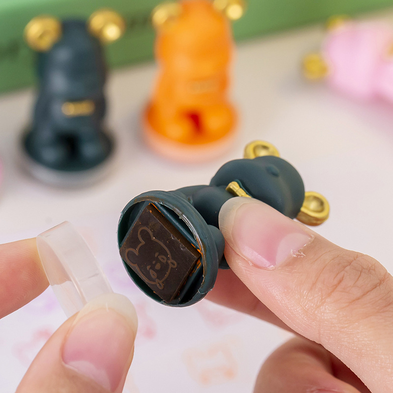 Cartoon Toy Seal Kindergarten Teachers Reward Toy Cute Bear Round Children's Educational Plastic Seal