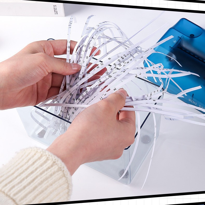 Portable Hand Shredder Office Home Desktop A6 Strip Paper Cutter Small Office Silent Shredder Wholesale