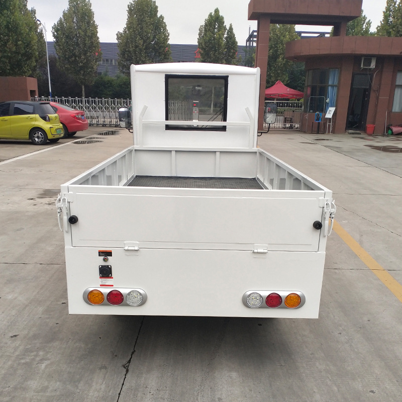 Electric four-wheel flatbed truck factory pull truck factory turnover truck site electric transport truck