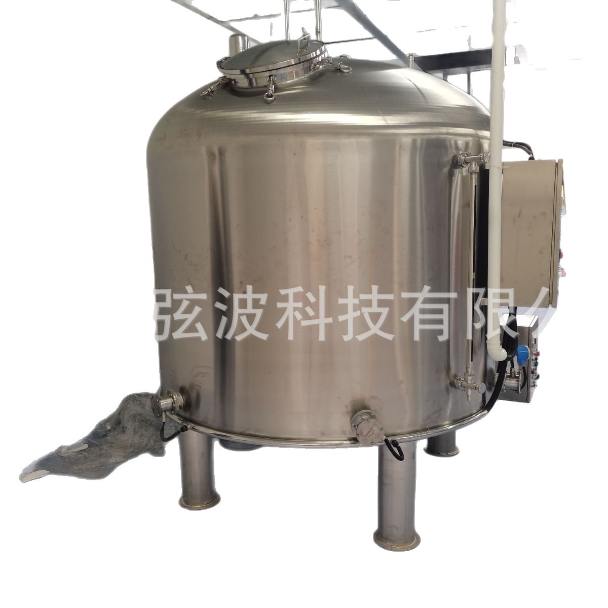 Sichuan Manufacturers Customized Stainless Steel Oil Storage Tanks, Special Food-Grade Liquid Storage Tanks for Oil Mills, Milk Storage Tanks, Wine Storage Tanks