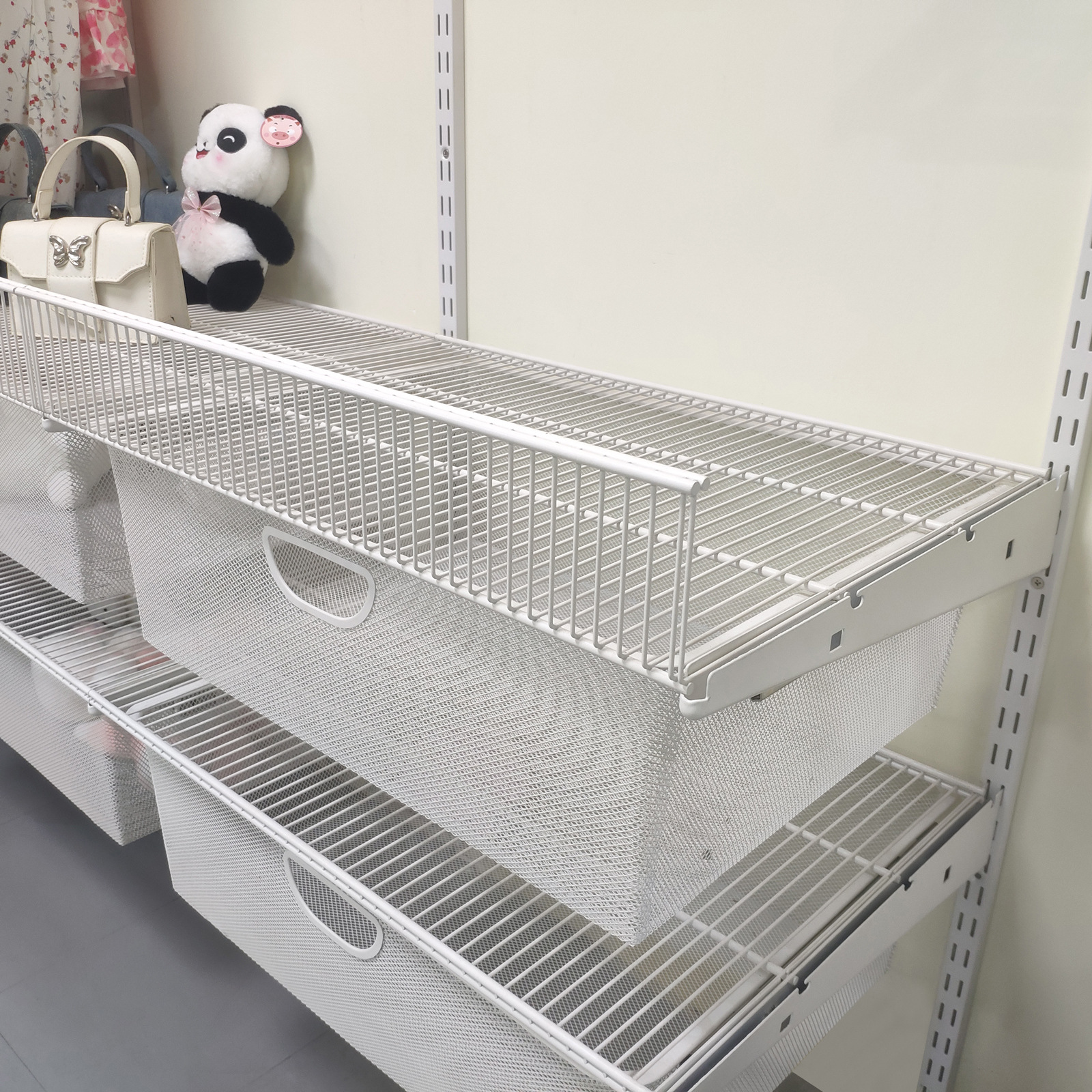 Low-Carbon Steel Metal Wardrobe for Home Bedroom Open-Style Walk-In Closet Shelf Assembly Multi-Functional Storage Frame Customization