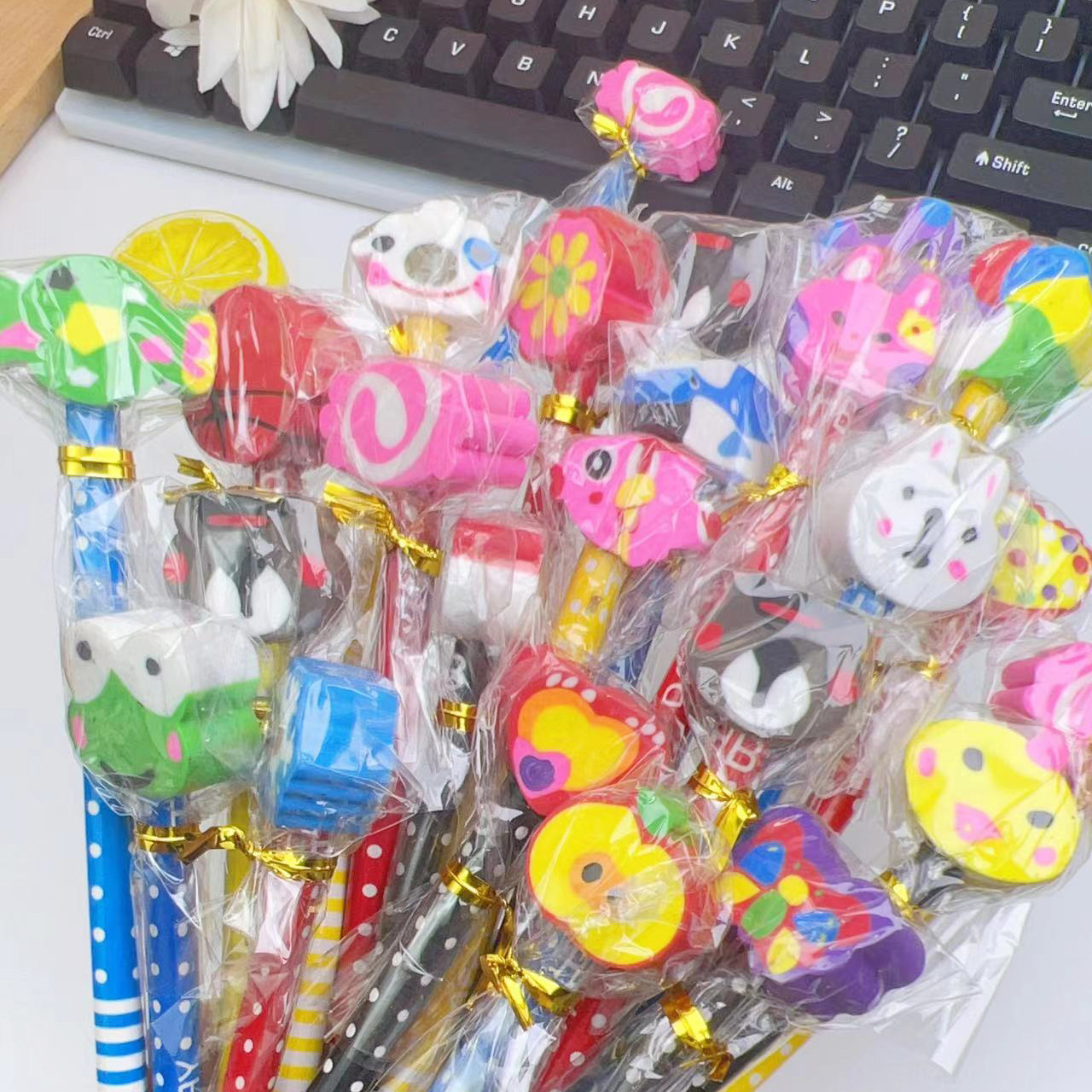 Elementary School student award HB pencil with eraser pencil children sketch drawing brush cute cartoon eraser pencil wholesale
