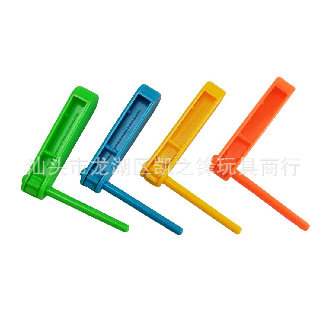 Трансграничный пластиковый свисток для качелей с вращающимся звуковым стержнем, праздничная игрушка для веселья