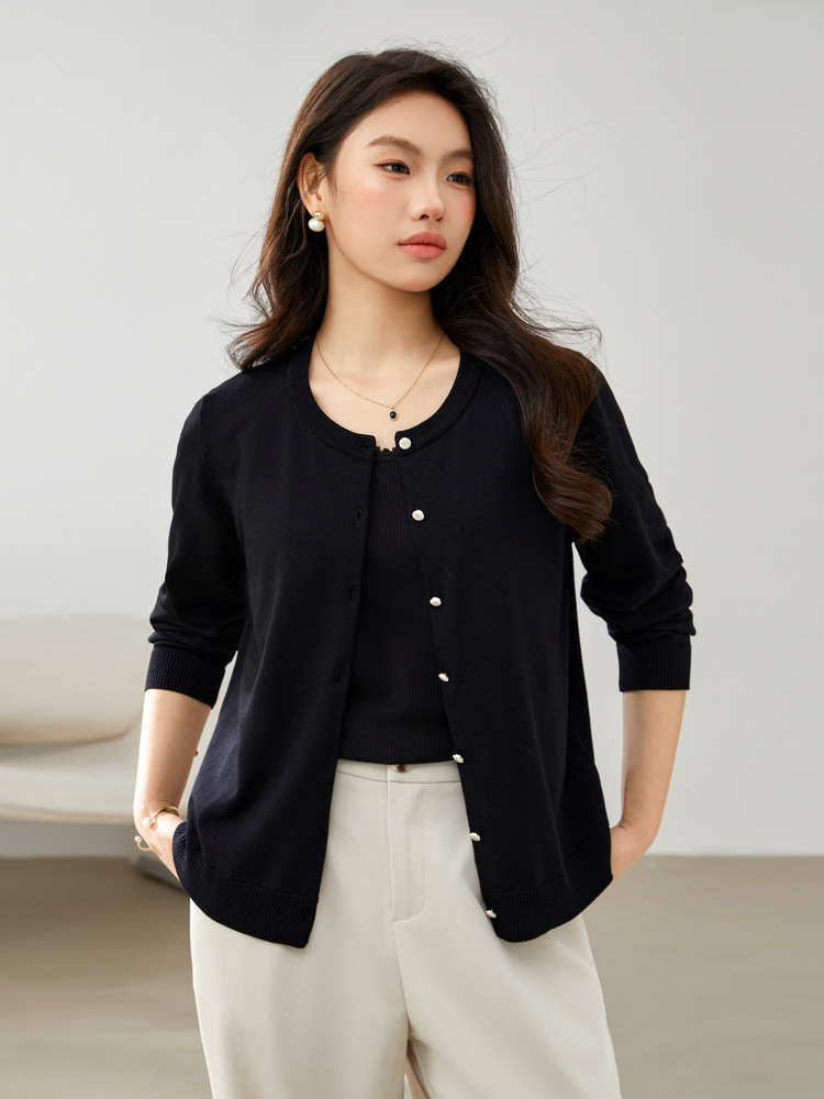 [Korean Style Simple Round Neck Versatile Fashion Slim Sweater] Slim Show plus size Women's chubby girl Spring New