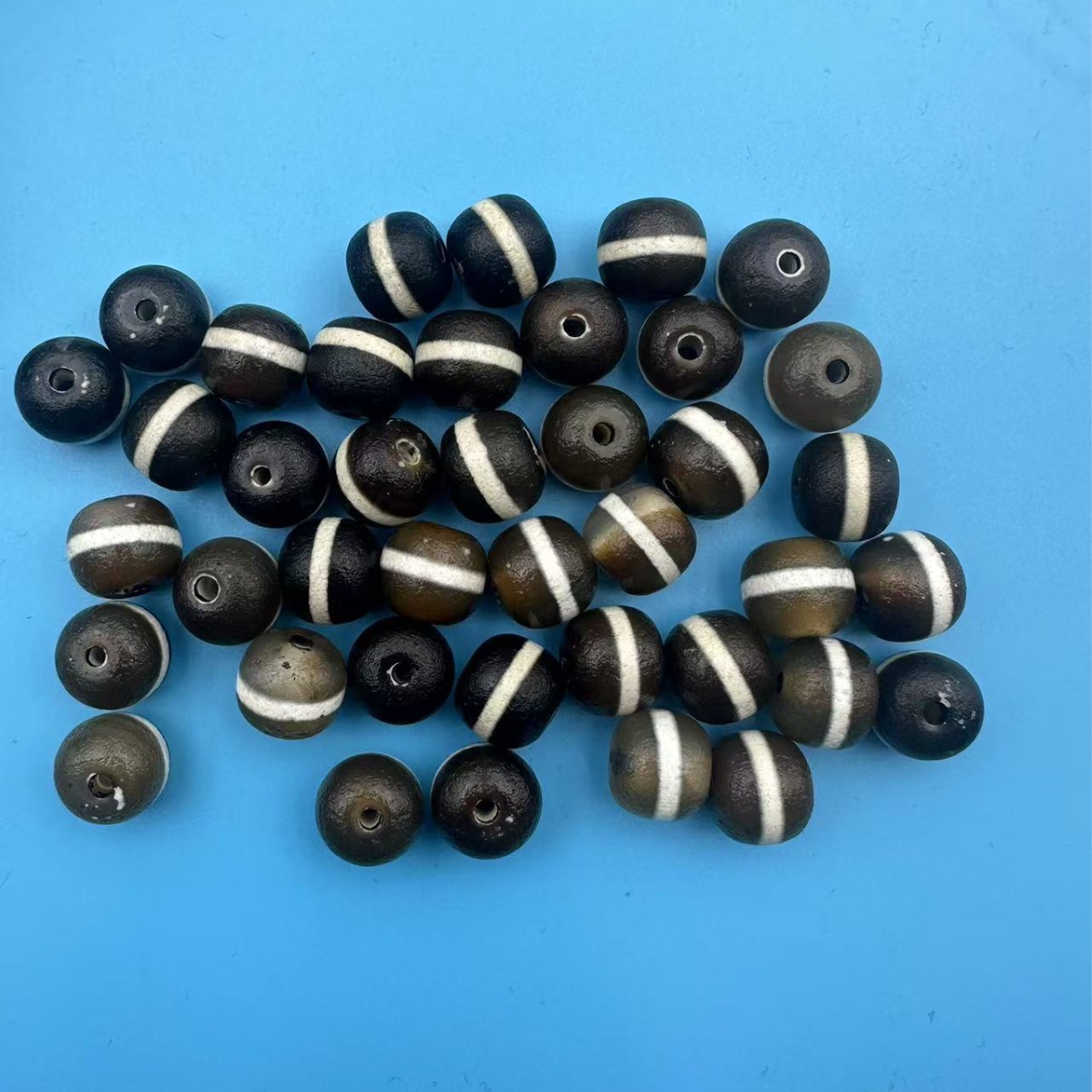 Dzi Beads Wholesale Natural Agate Xizang Style First-Line Old-Type Dzi Beads Accessories Loose Beads Buddha Beads Bodhi Semi-Finished Products Provider