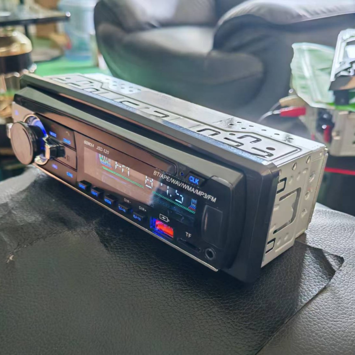 jsd530 car bluetooth car mp3 bluetooth player radio plug-in machine dual USB charging