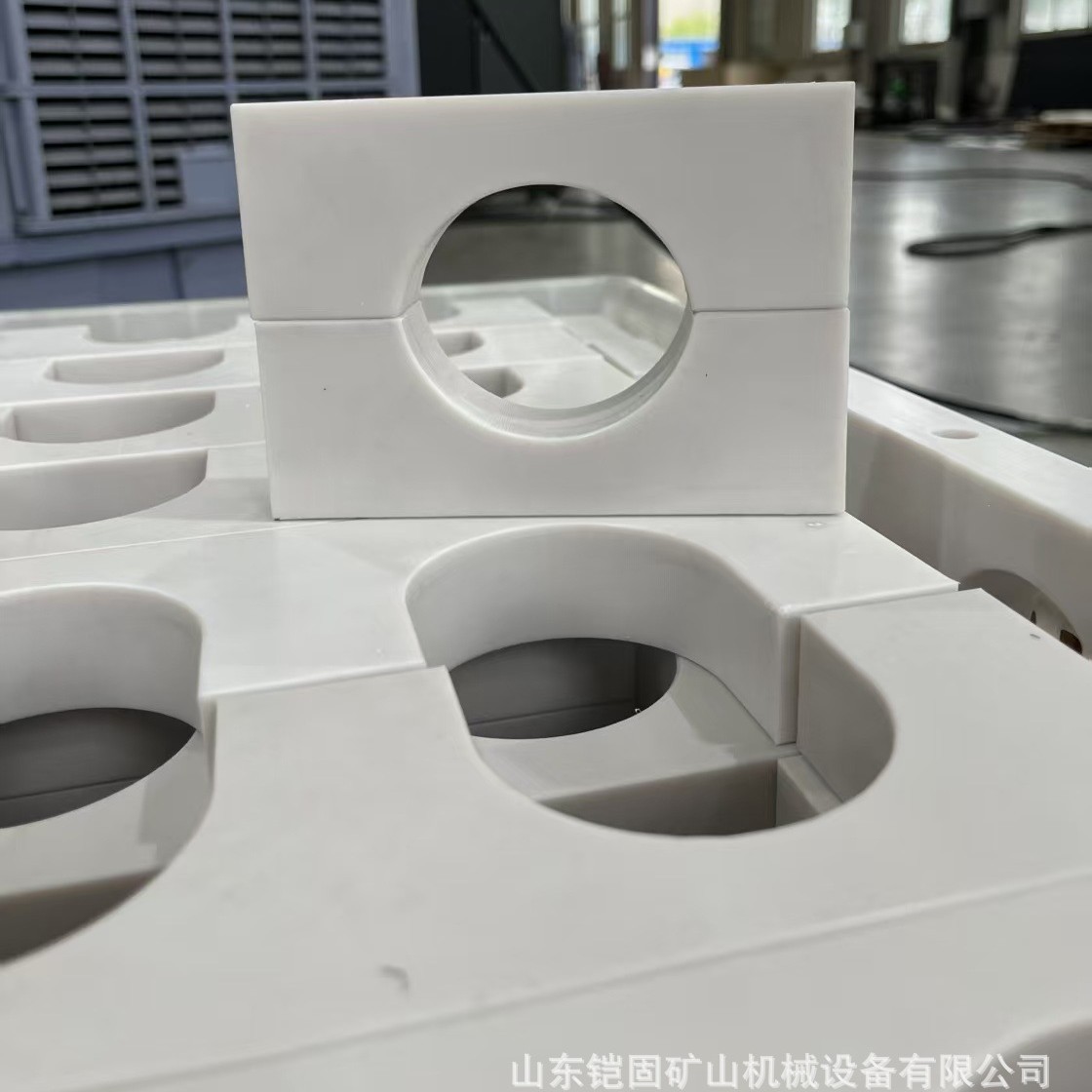 3*240 Mining Resin Cable Clamp Polyurethane Material Wear-Resistant Anti-Static Yellow Cable Clamp