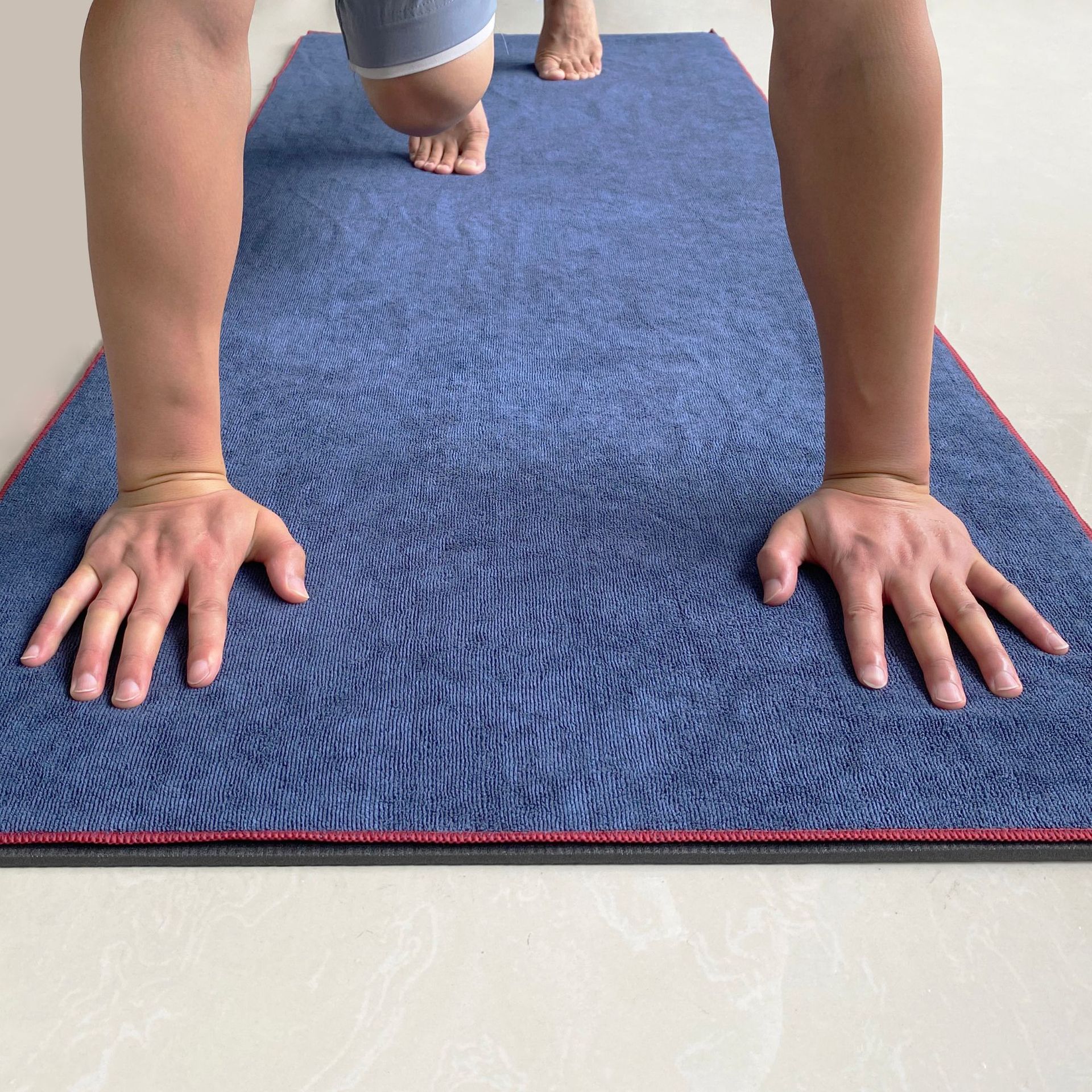 Yoga studio opening gift sports fitness high quality yoga towel sweat-absorbent anti-slip thickened yoga blanket logo processing