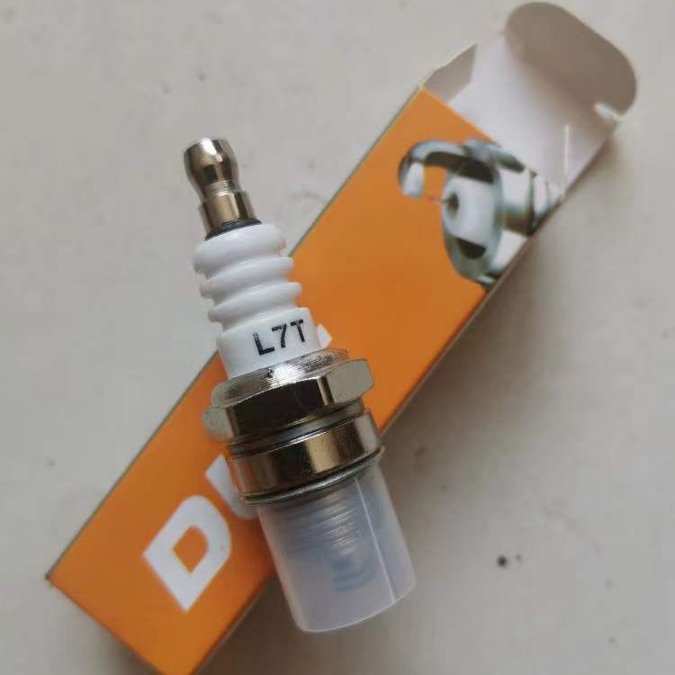 Olligan small chain saw spark plug Lightning M7 two-stroke spraying machine ground drill spark plug lawn mower Accessories Wholesale