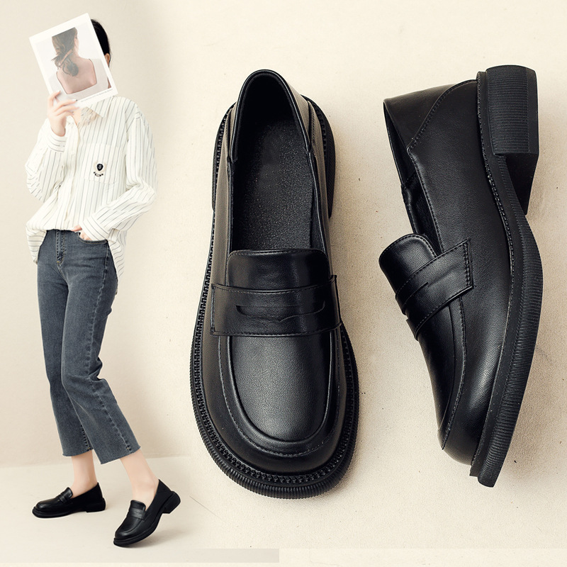 2025 New Spring and Autumn Black Retro British Style Loafers Women's Single Shoes Soft Sole Slip-On Small Leather Shoes