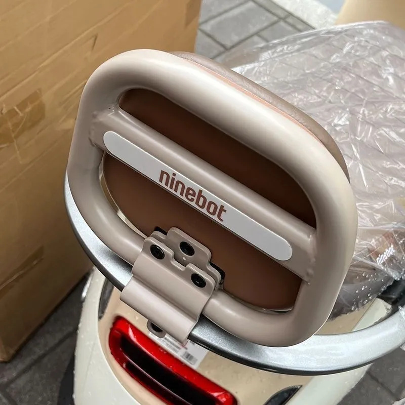 No.9 Mmax Rear Backrest Q80C/Q90/Q30C Uses a Thickened Retro-Style Comfortable Electric Vehicle Rear Seat