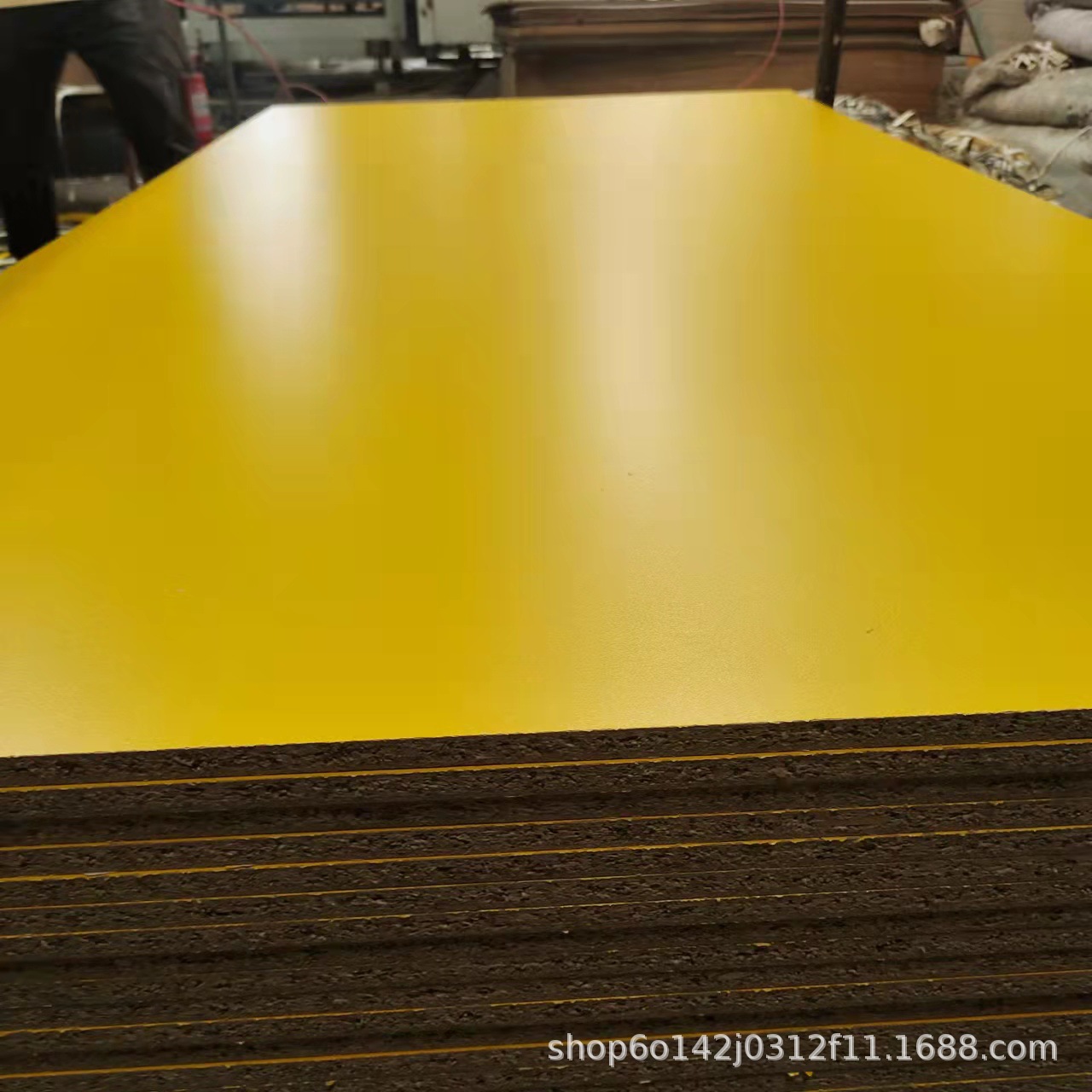 Manufacturer Supply Chipboard Paint-free Board Melamine Veneer Chipboard Cabinet Door Various Pattern Chipboard