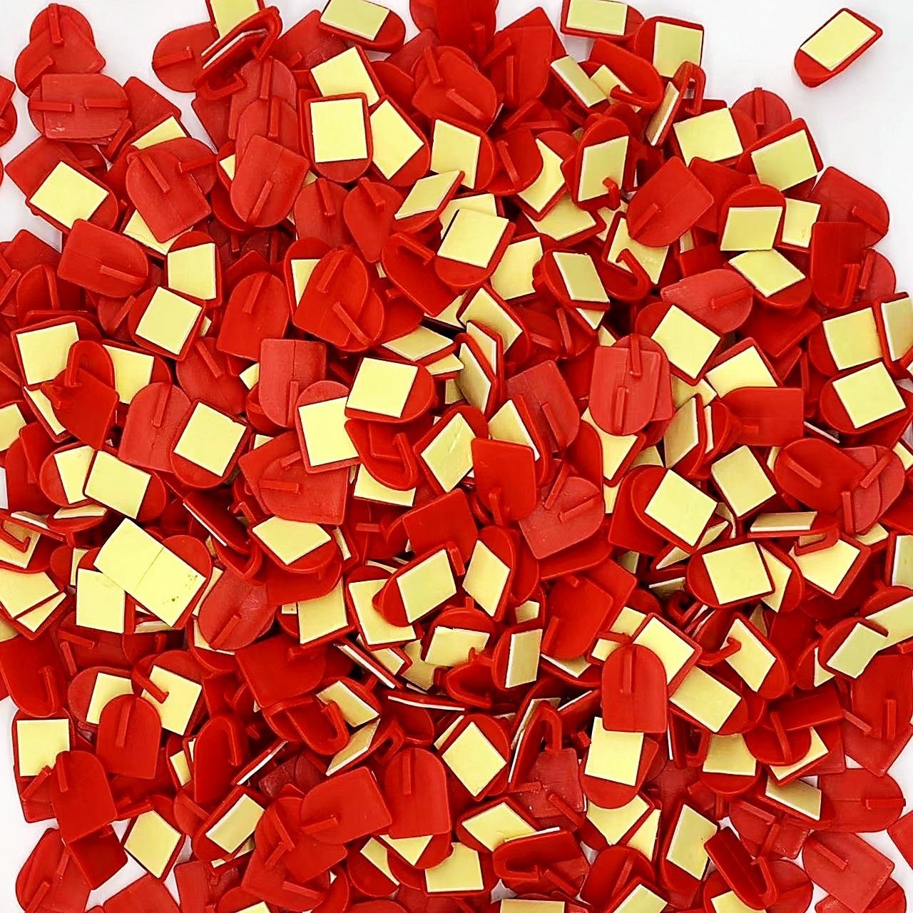 Wedding festive seamless hook strong punch-free sticky hook red plastic hook copper coin small jewelry sticky hook wholesale