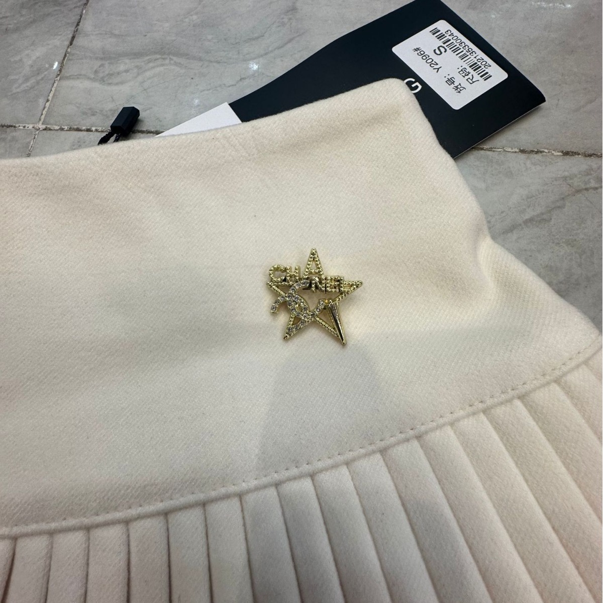 2024 New Autum Style Small Fragrant Pleated Skirt High Waist Slimming Look Versatile Small Anti-Exposure Skirt