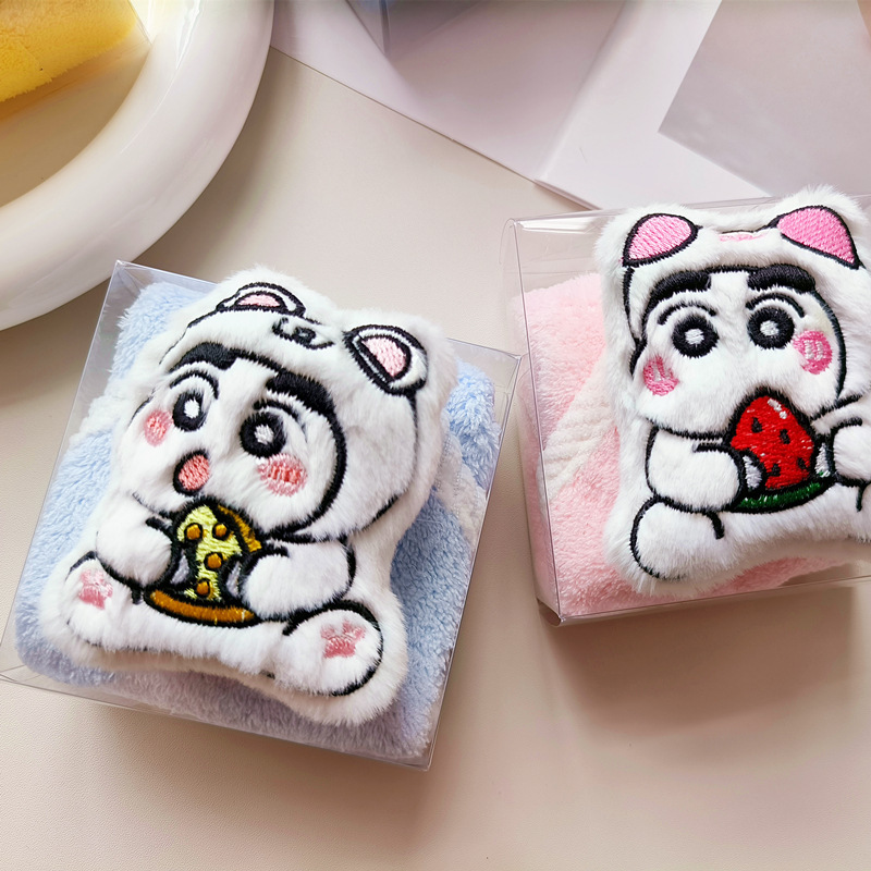 Crayon Shin-Chan Doll Coral Velvet Towel Creative Hangable Hand Towel Kidsren's Square Towel Kindergarten Towel Gift Box