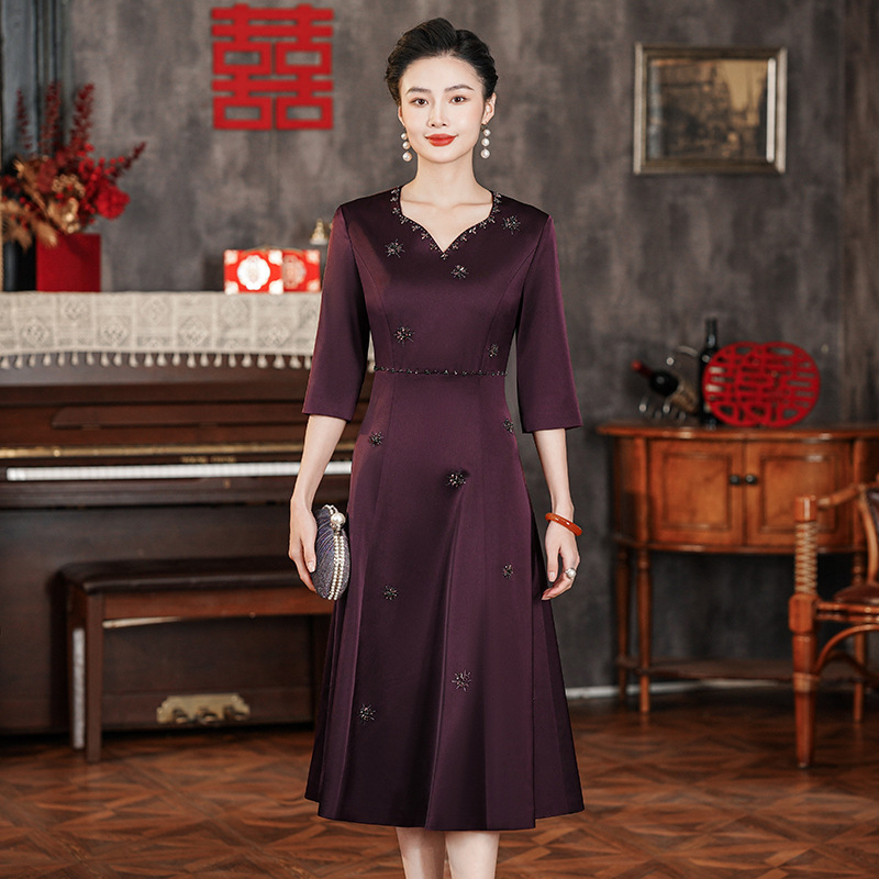 Temperament dress Spring New Women's Mama High-end Lady Cheongsam V-neck dress