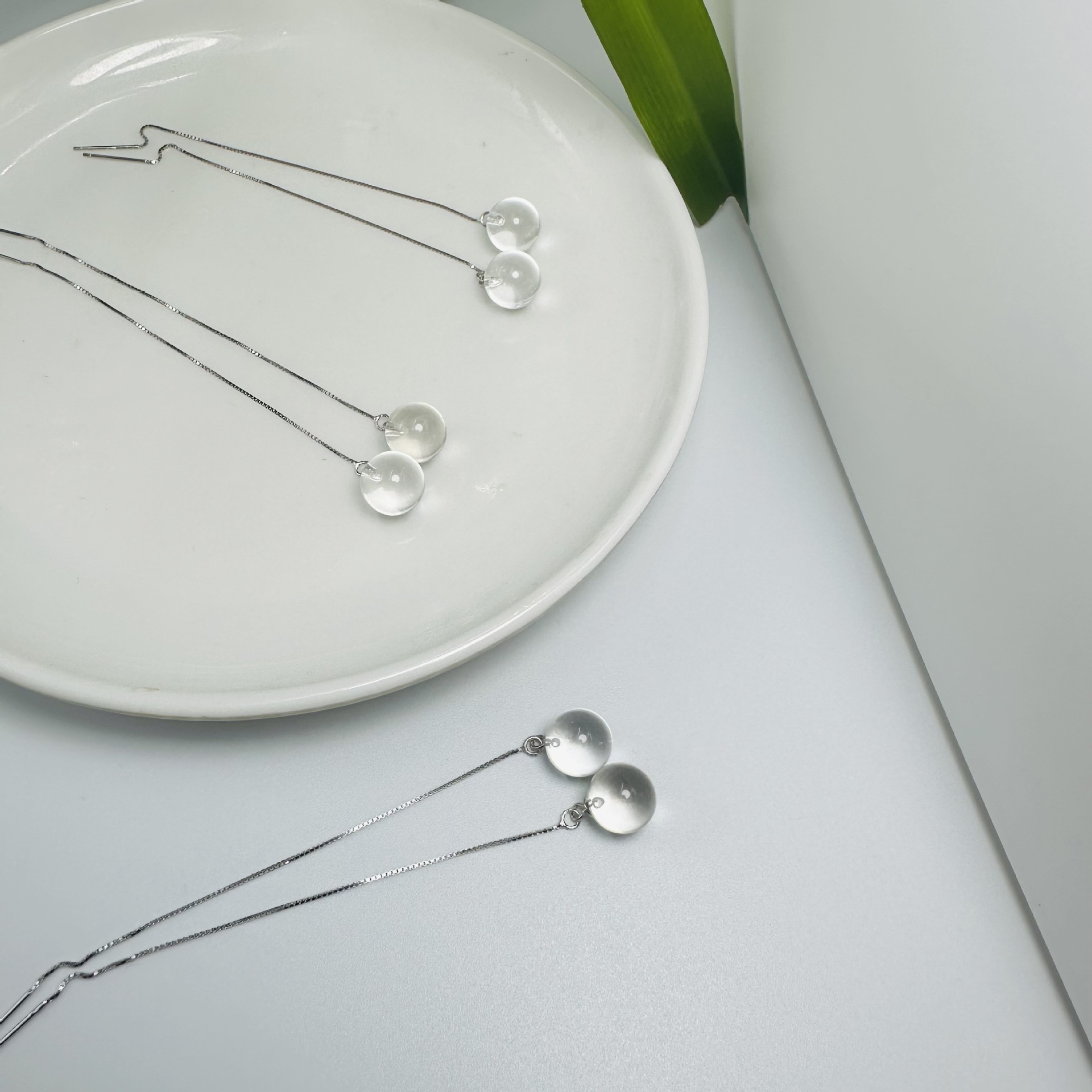 Natural White Crystal Round Bead Earrings, Bare Bead Specifications: about 8mm