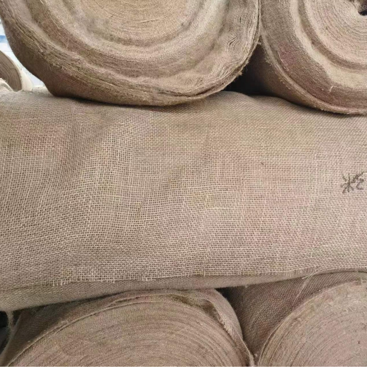 Dacheng Hemp Jute Cloth Natural Environmentally Friendly Old Hemp Flakes Packaging Burlap Fabric Burlap Roll Sack Cloth Cigarette Bag Cloth