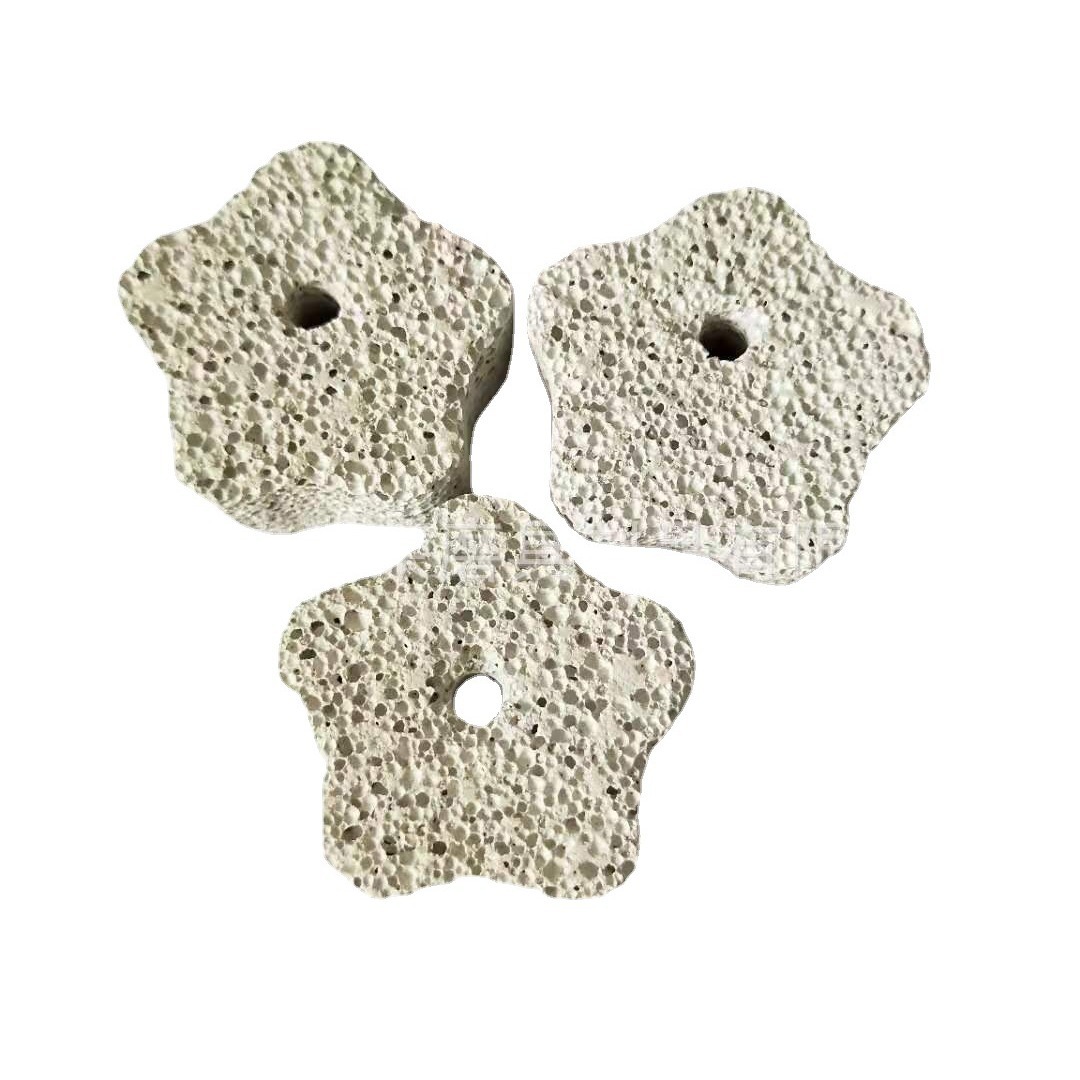 Source Factory Hamster Chewing Molar Stone Small Plum Blossom Pet Artificial Volcanic Rock Pumice Large Quantity Preferential
