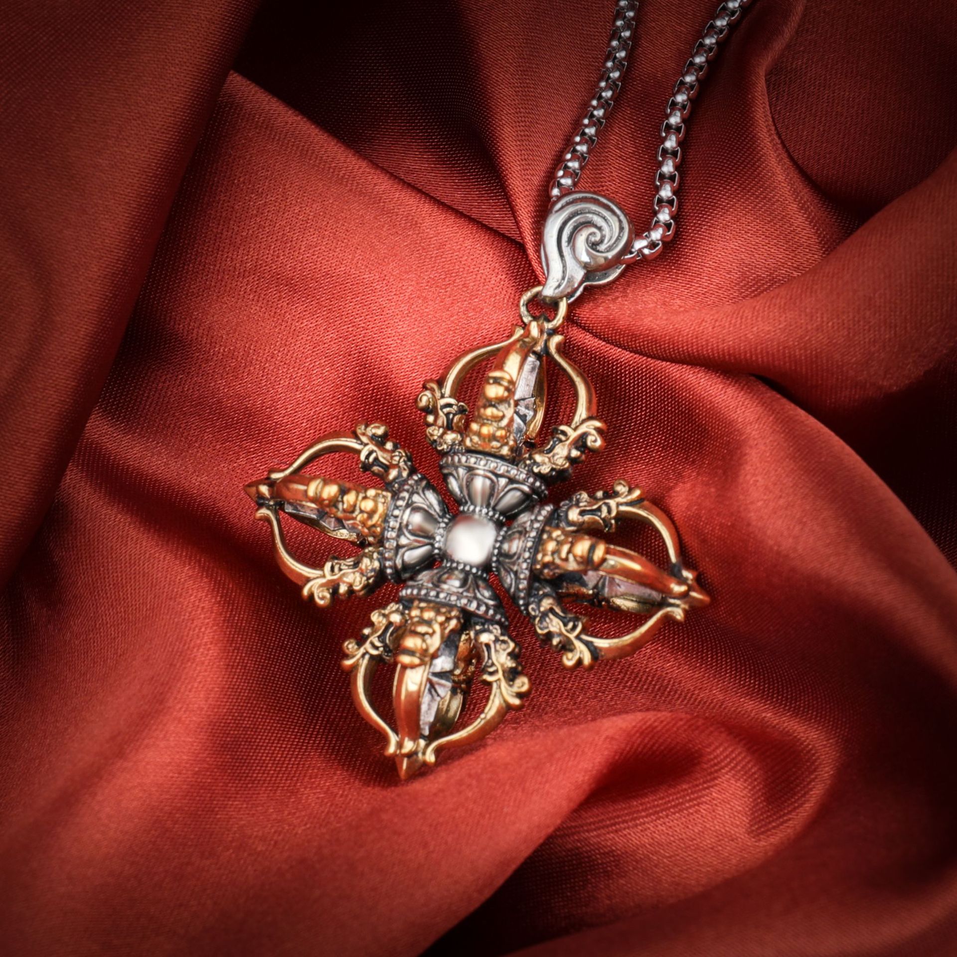 Cross Vajra Pestle Pendant Vintage Style Five-Pronged Vajra Pestle Pendant Demon-Slaying Pestle Pendant Unisex Necklace