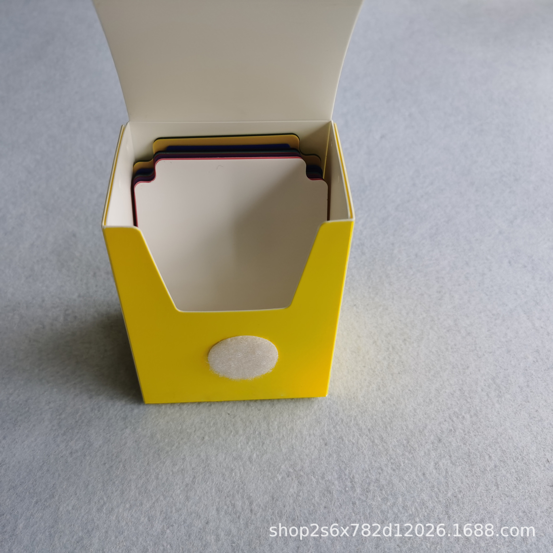 70*95.5mm Plastic Pp Card Divider Card Divider Available in Any Color and Can Be Printed