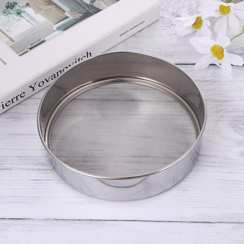 2 yuan store baking gadgets 15cm stainless steel small flour sieve 2 yuan net leakage stall supply