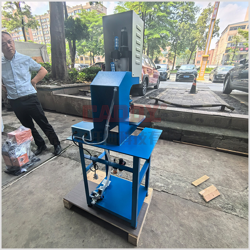 CADDY high quality pneumatic small upper punching machine upper, leather goods special punching machine