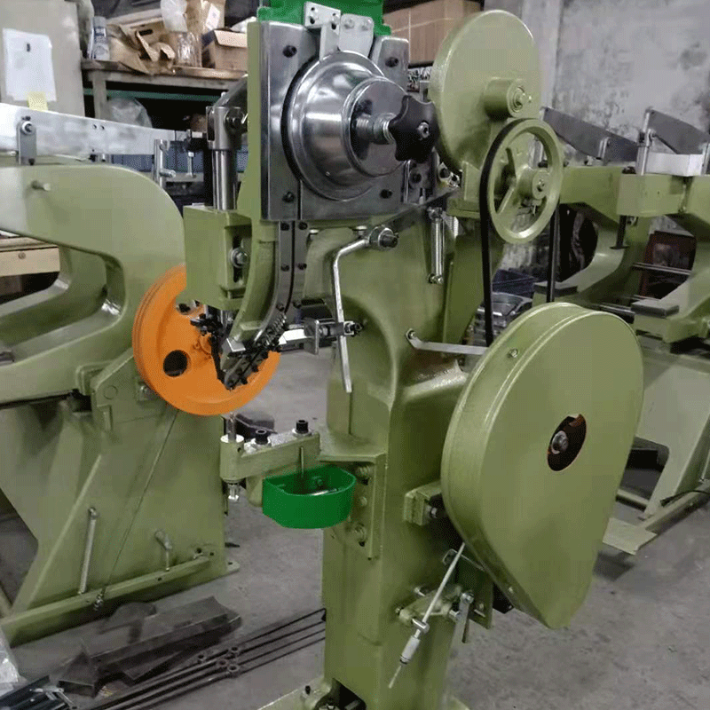 Manufacturer Produces Helmet Visor Vibrating Plate Riveting Machine, Leather Product Riveting Machine, Durable Double-Headed Riveting Machine