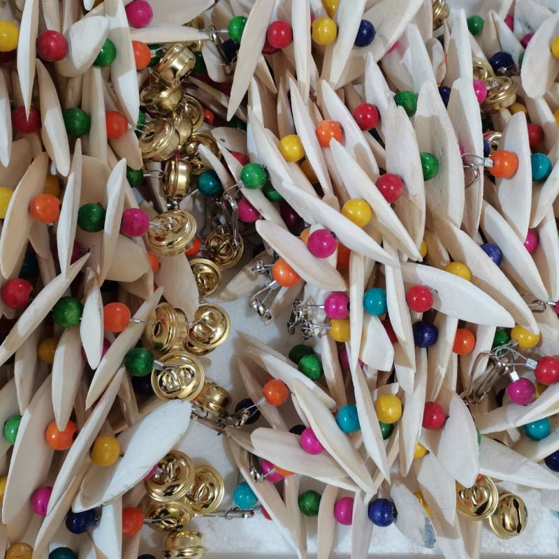 Pet Supplies Cuttlefish Bone Polished Natural Desalted Crawling Pet Molar Bird Toy Bird Food Cuttlefish Bone