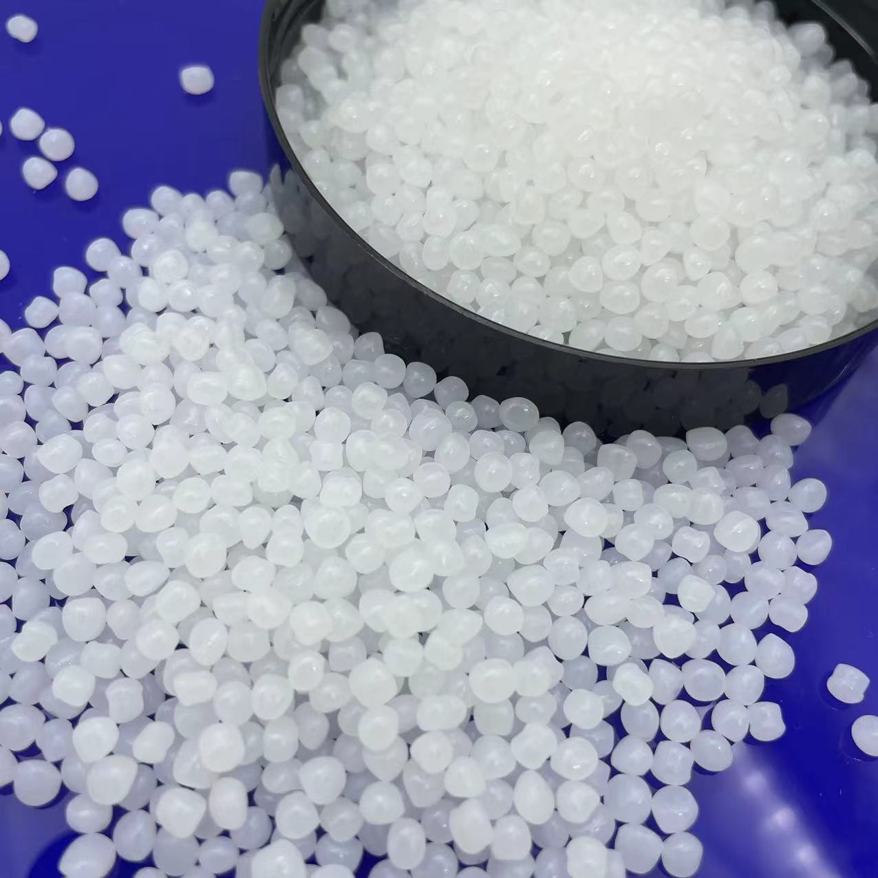 Processing plush toy filling rubber particles plush doll filling particles PE filling material can be packed according to gram weight