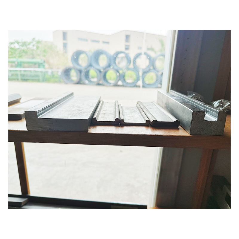 Cold Drawn Special-Shaped Steel Can Be Cut Q235 Solid Cold Drawn Triangular Steel Small Size Cold Drawn Steel Rod Cold Drawn Special-Shaped Steel