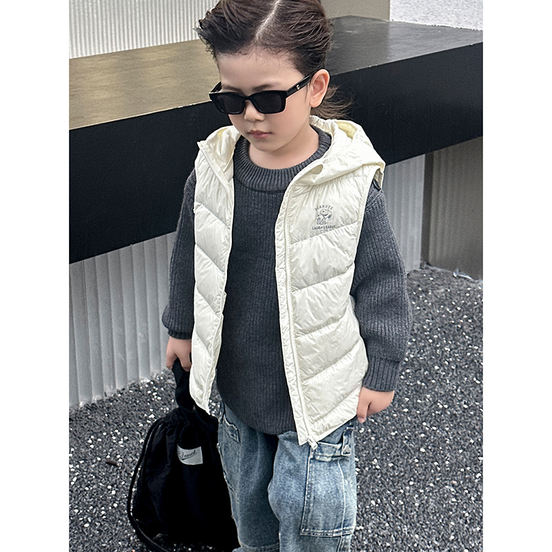 2024 New Snoopy Children's Down Hooded Vest Coat Ultra Light Fashionable Down Ware