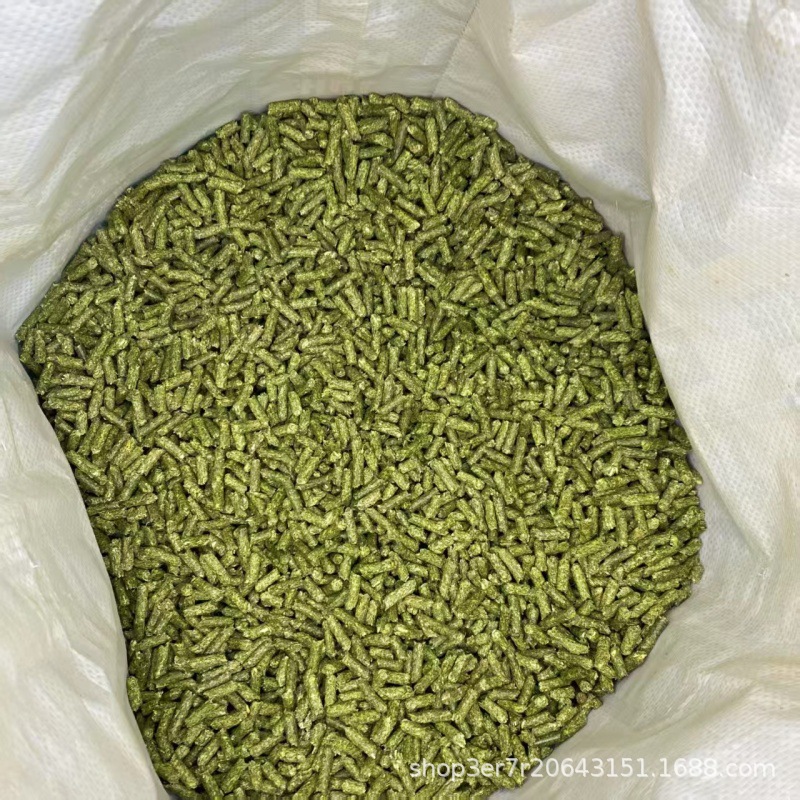 Alfalfa granule processing rabbit totoro guinea pig guinea pig guinea pig grain staple food baby rabbit food into rabbit food forage rabbit food