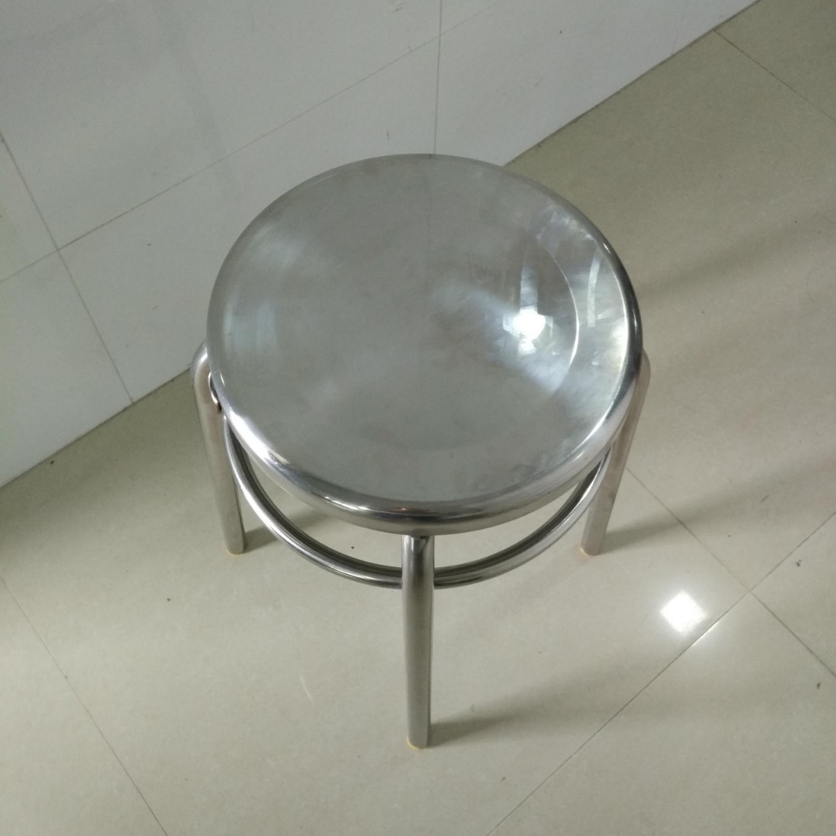Stainless Steel Round Stool, Large Stool Surface, Thickened Four-Legged Round Stool, Outdoor Steel Chair, Dust-Free