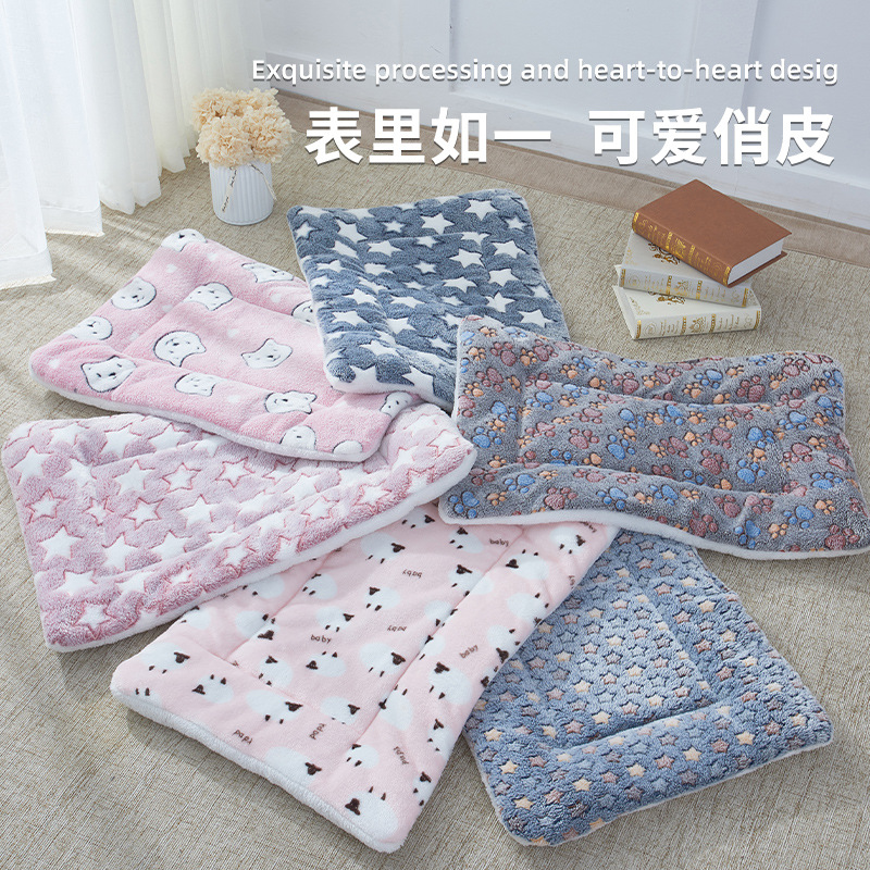 Manufacturer Wholesale Pet Sleeping Mat Thickened Autumn and Winter Warm Floor Mat Cat and Dog Universal Sleeping Blanket Sofa Cushion