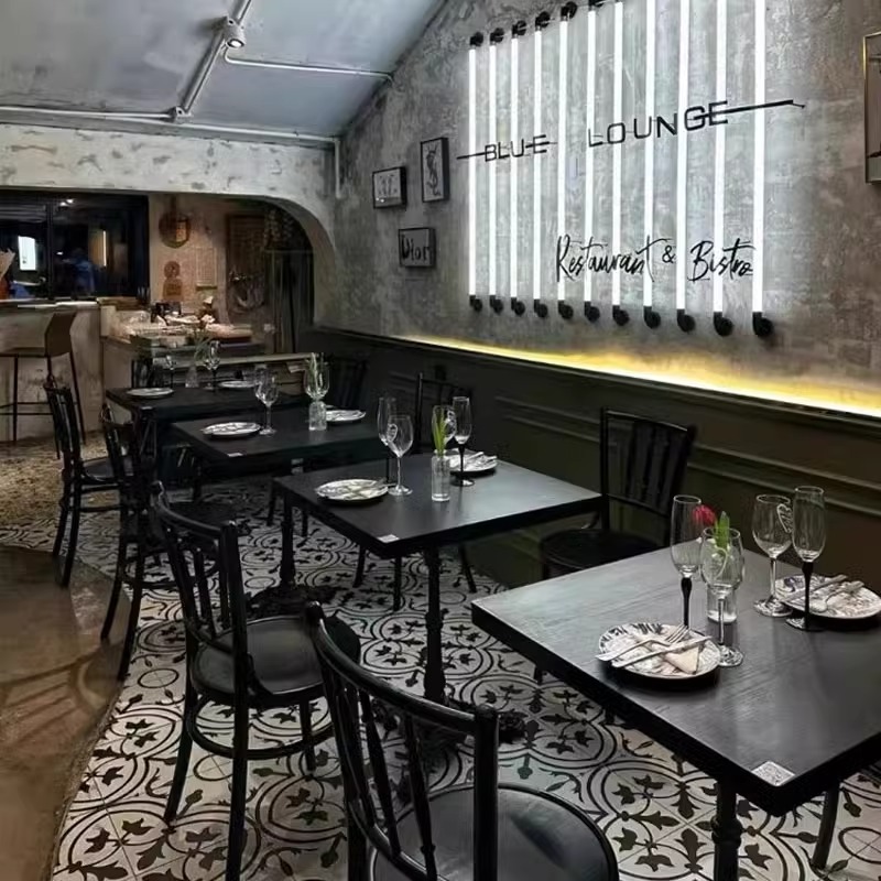 Commercial retro coffee shop table and chair combination dessert baking shop chair milk tea shop American Western restaurant solid wood table