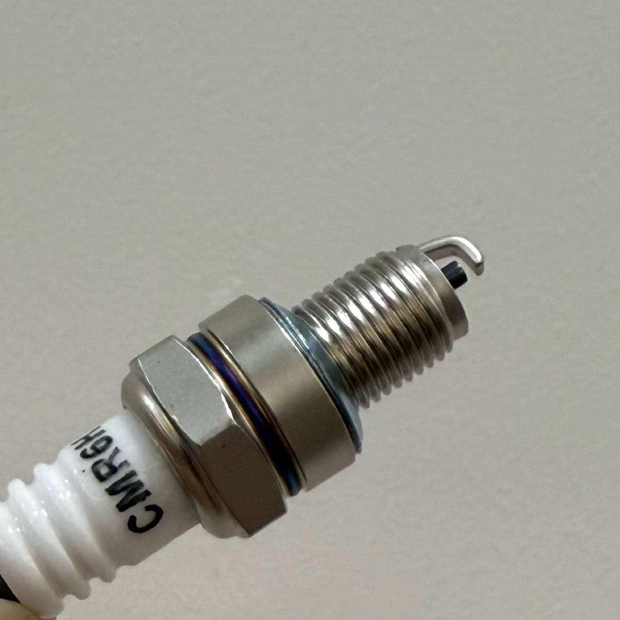 CMR6H/CMR5H/CMR7H/GX35 spark plug lawn mower two-stroke garden chain saw atomizer