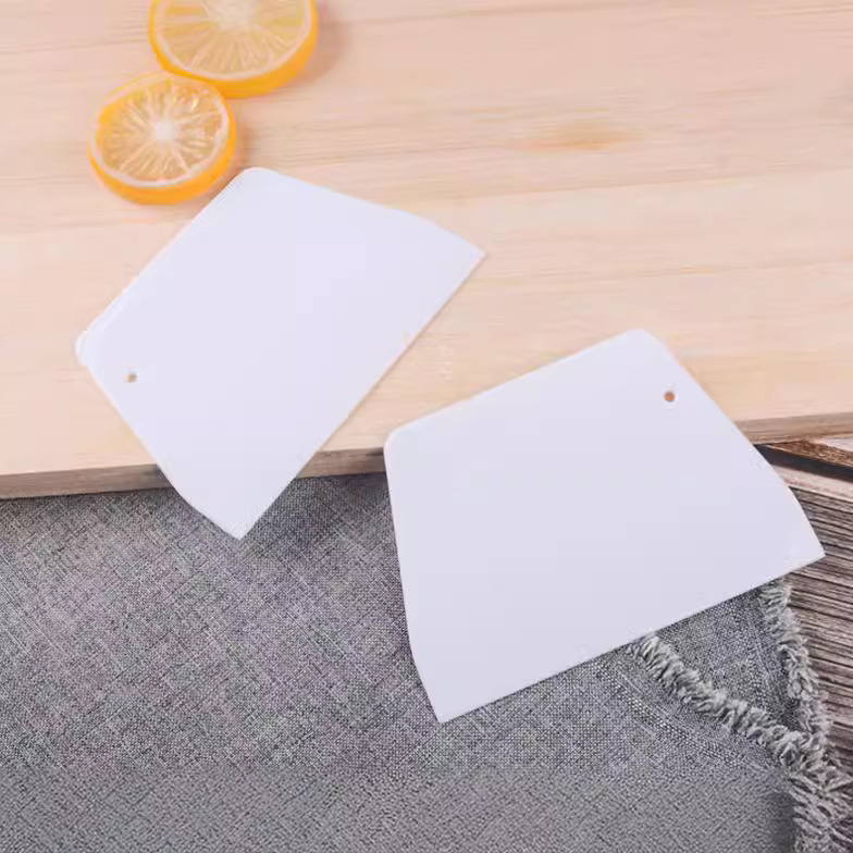 Factory Direct Sales Rice Roll Plastic Scraper Baking Tools Dough Cutter Cake Spatula Cream Steamed Bun Chocolate Scraper