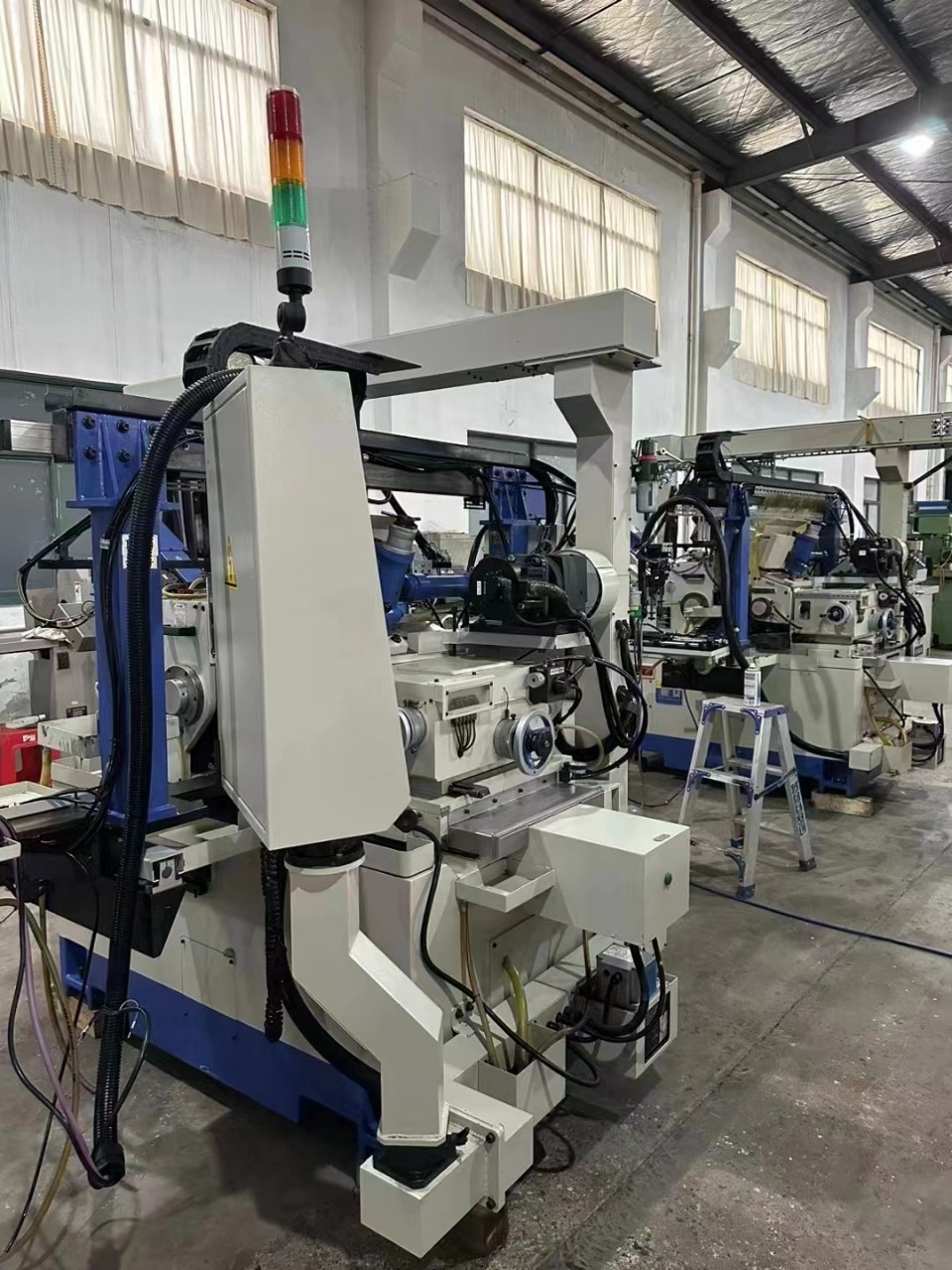 Imported Jianhe Centerless Grinder 18 machine CNC three-axis high-precision ceramic ferrule ultra-precision micro valve stem