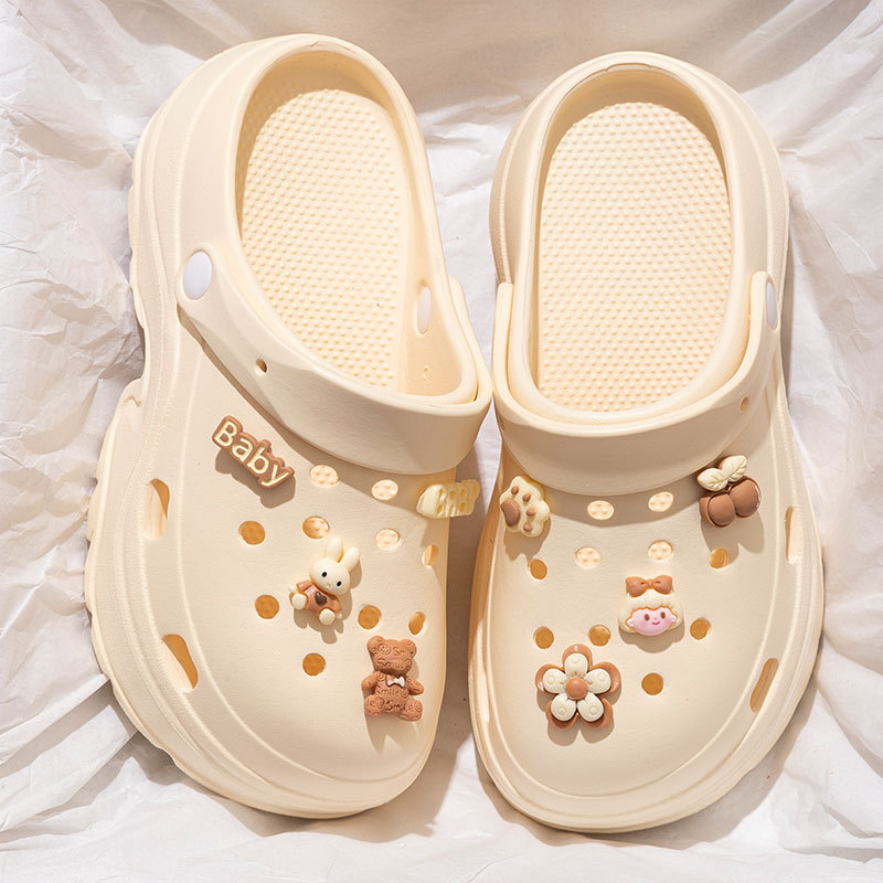 Breathable Croc Shoes Women's Outerwear 2024 Summer Eva Shit-Feeling Thick-Soled Beach Sandals Deodorant Heightening Croc Shoes Slippers