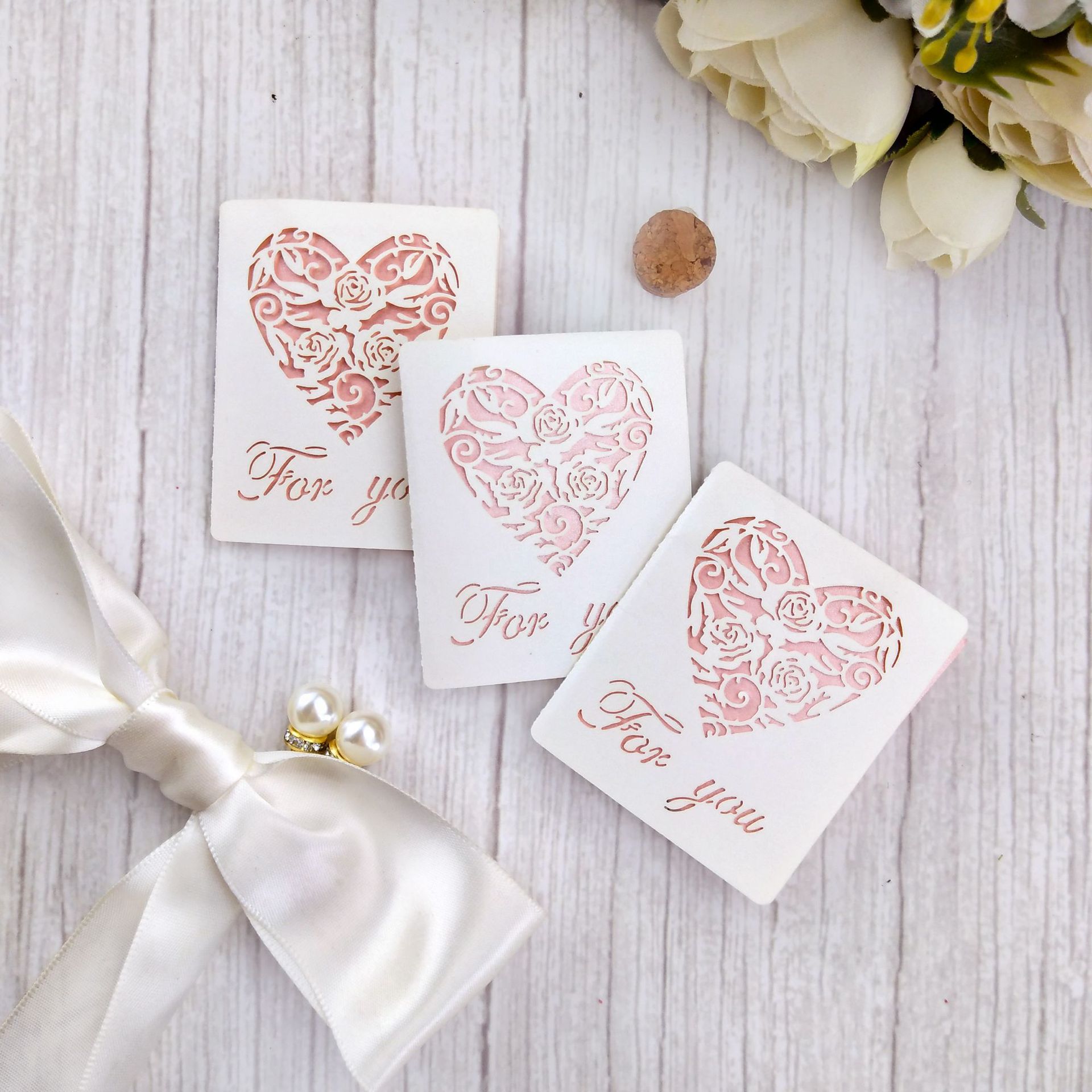 Bookmark card holder Mini small card gift card creative birthday greeting card heart-shaped love wish card can be customized Logo
