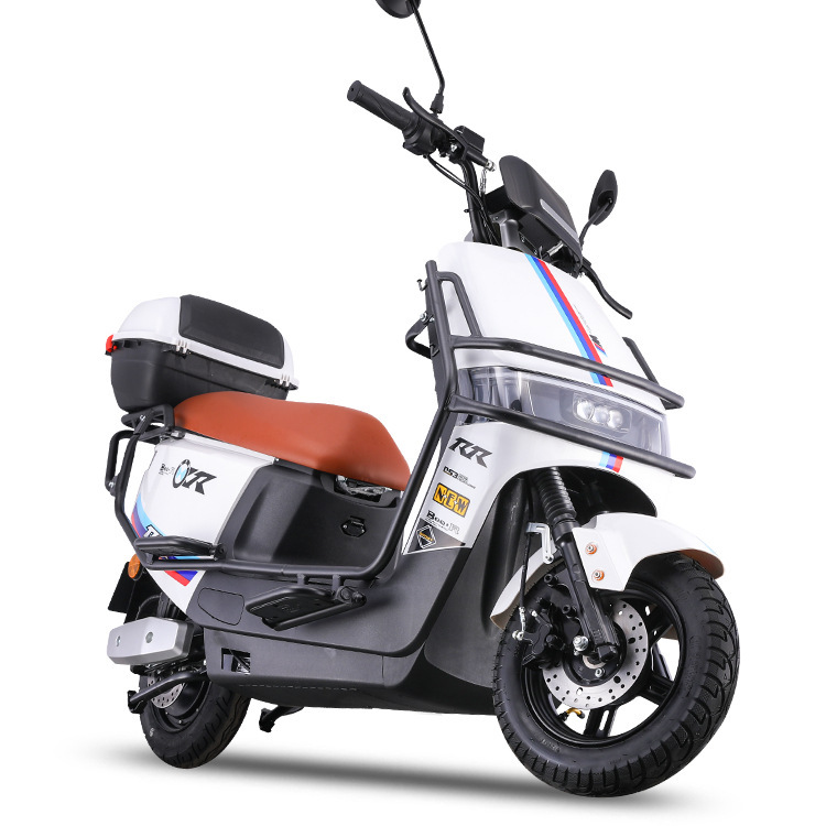 Yadi Xinri Same Model Coolniu 96V 2500W Electric Vehicle 72V Electric Motorcycle Unisex Mobility Lithium Scooter