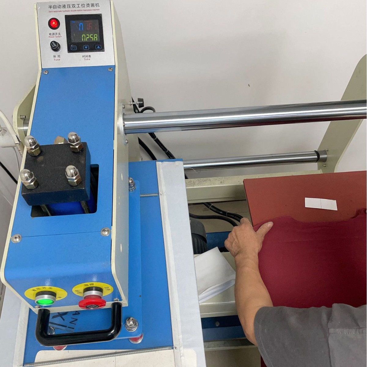 Clothing Processing and Customization Factory Undertakes Various Types of Domestic and Foreign Craft Processing, Small Batch Custom Processing, and Handmade Customization