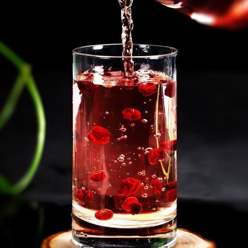 Fresh Wild Schisandra chinensis Authentic Changbai Mountain Original Soak in Water Chinese Herbal Medicine Schisandra chinensis