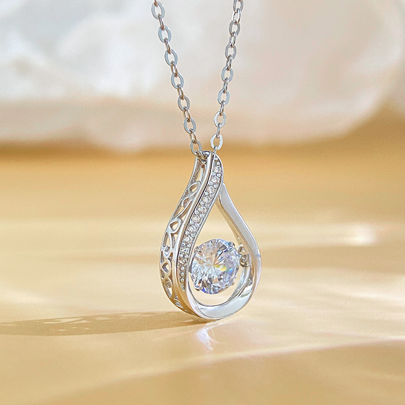 S925 Sterling Silver Pendant Moissanite Necklace for Women, Water Drop Light Luxury French Style, Dynamic Mature Temperament, High-End Collarbone Chain