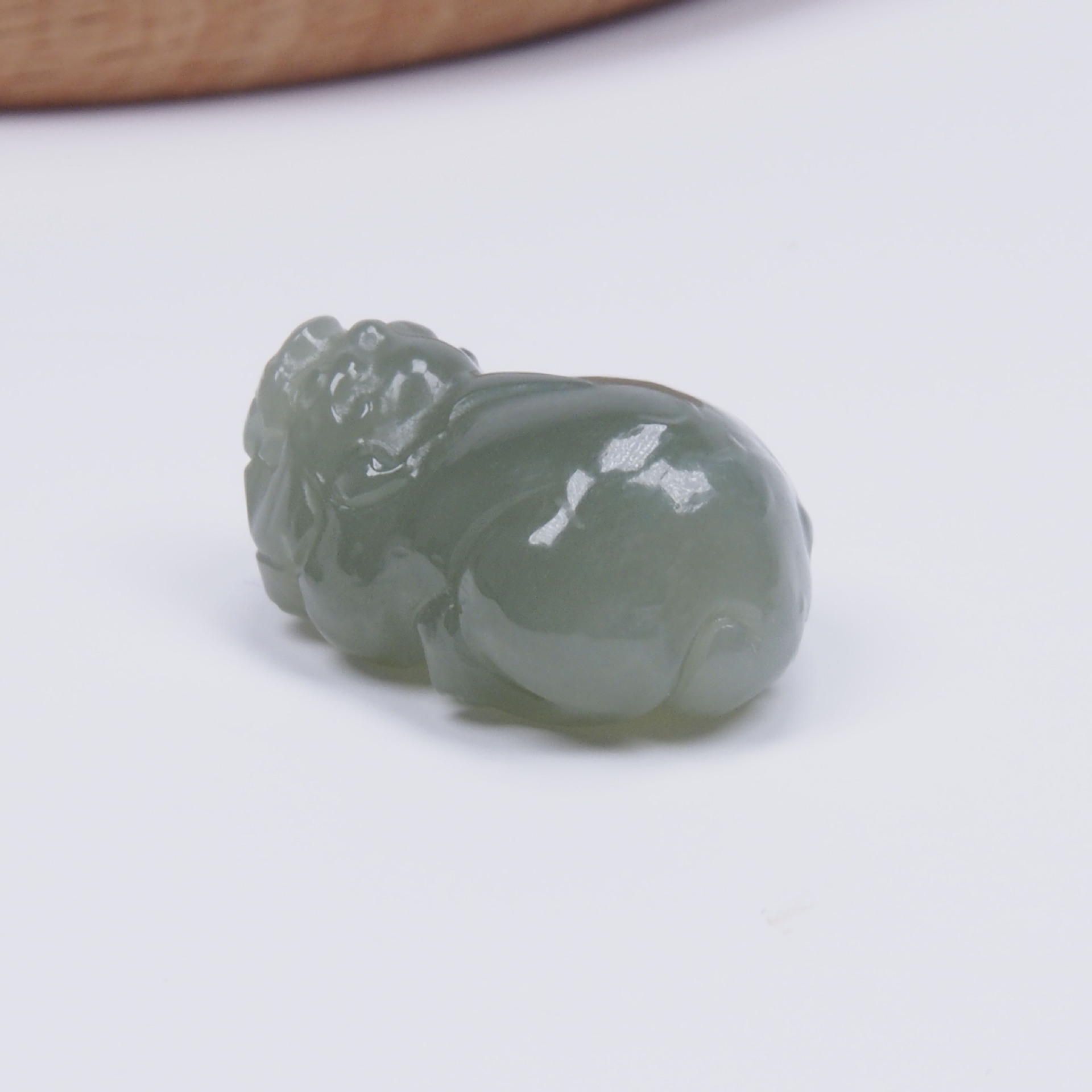 Factory Wholesale Natural Hetian Jade Stone Qinghai Material Pixiu Pendant Cow Nose Men's and Women's Hetian Jade Pixiu Pendant