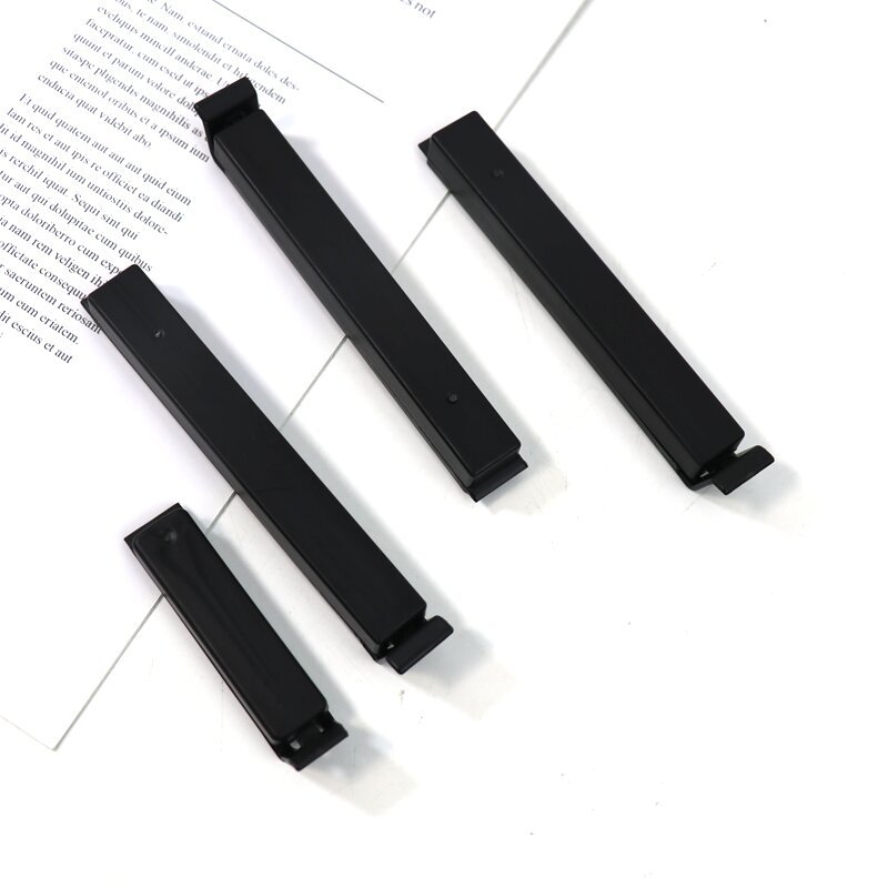 Factory wholesale cartoon food fresh-keeping sealing clip size optional plastic tea snacks sealing clip