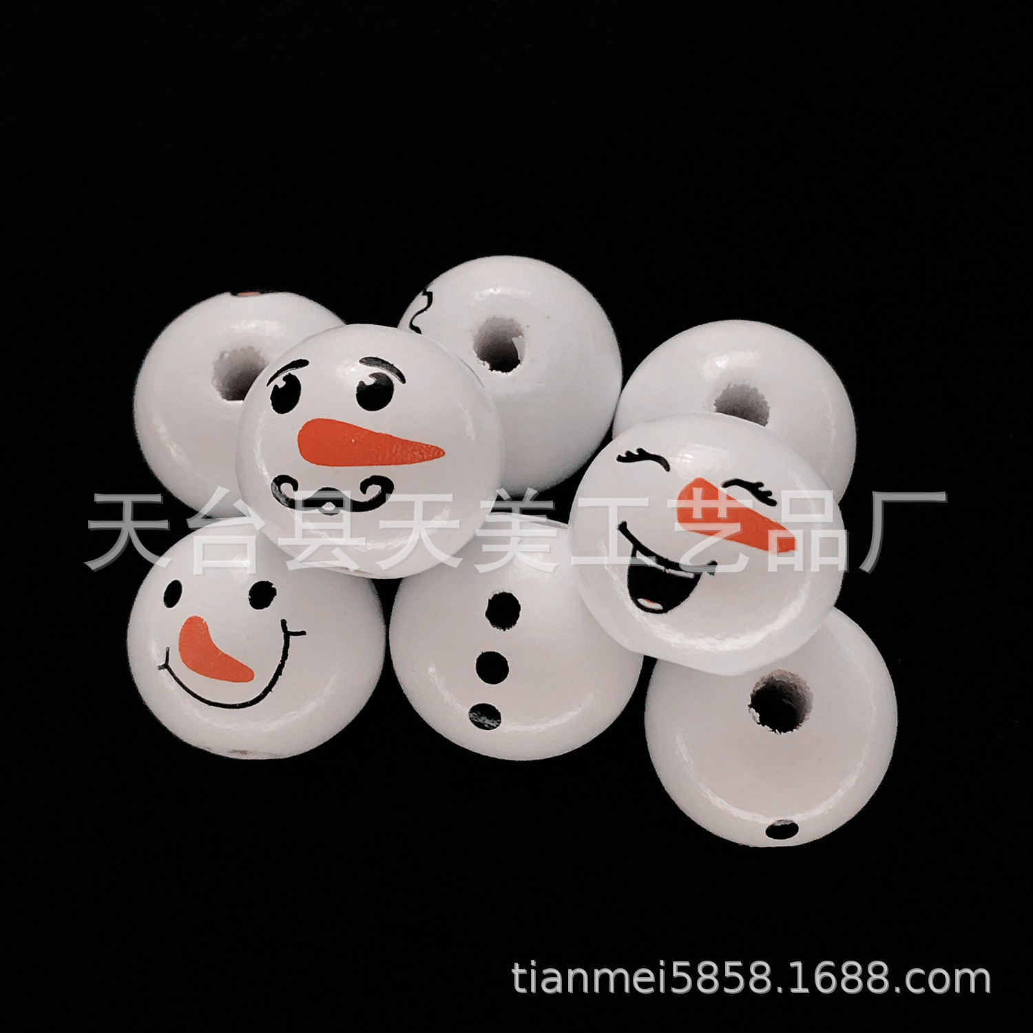 Amazon Hot Selling Handmade DIY Christmas White Snowman Smiley Doll Head Wooden Beads Holiday Educational Beads