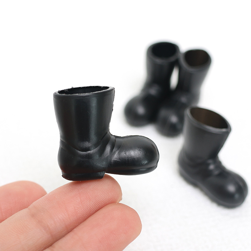 1:12 mini Miniature Boots mini Doll House Accessories Rain Shoes Boots Christmas Shoes DOLLHOUSE
